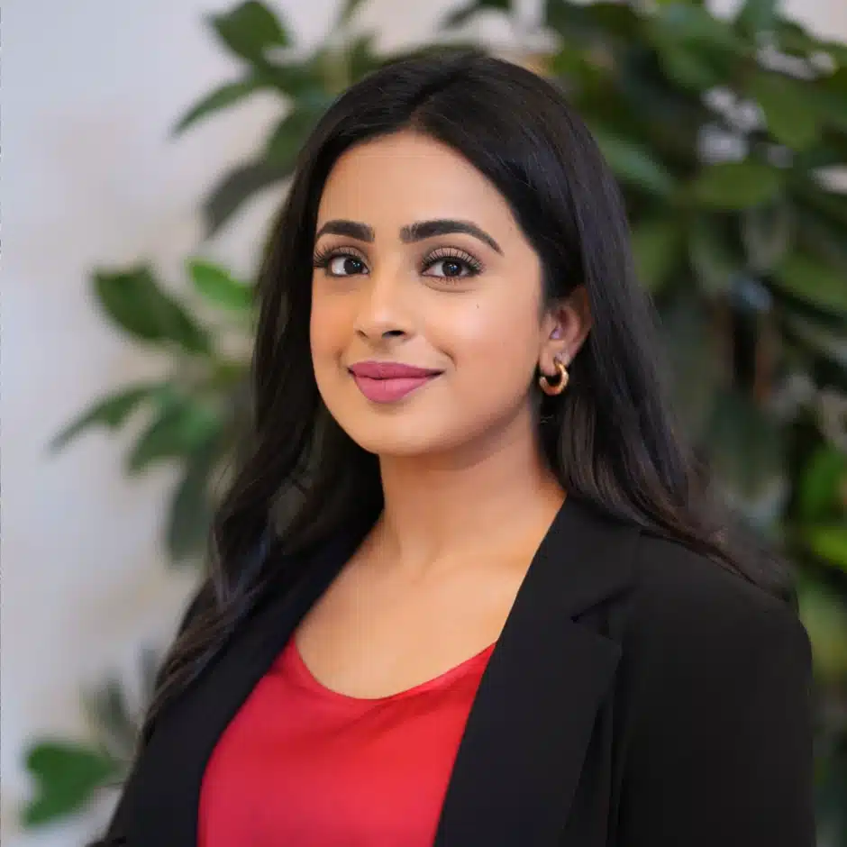 ZAAINAB KAMRAN — Legal Associate